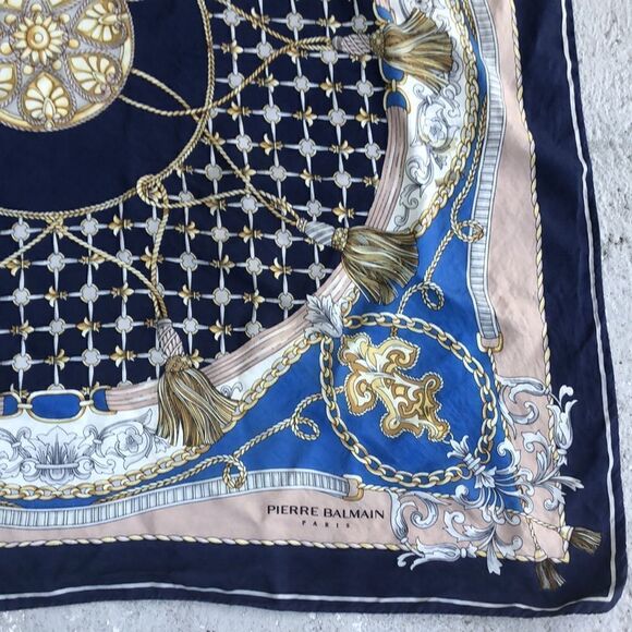 Vintage Pierre Balmain silk scarf - Picture 10 of 12